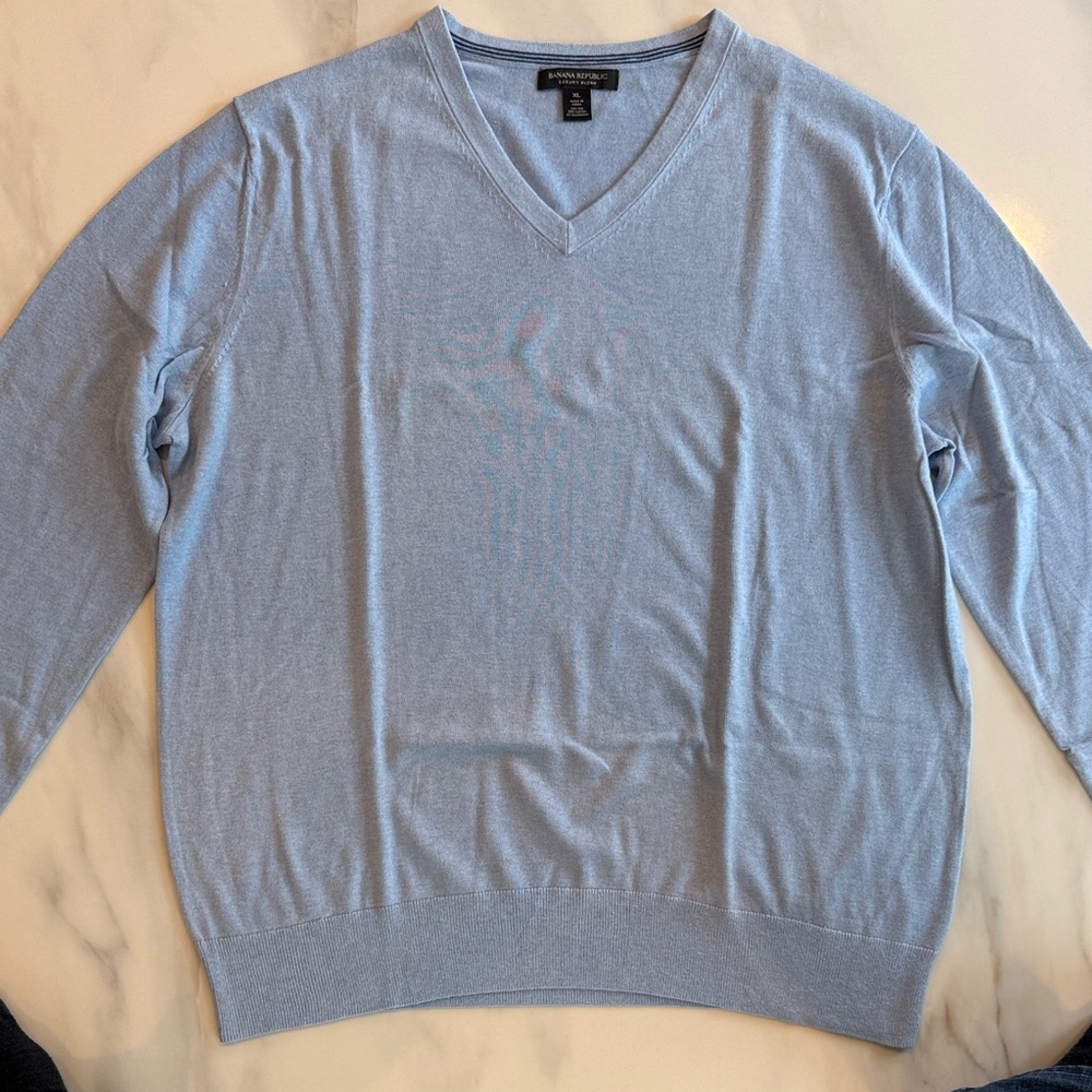 Banana Republic Sky Blue V-Neck Sweater XL